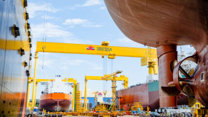 В России разработали эскизный проект СПГ-танкера высокого ледового класса