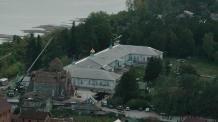 В Красноярске требуют взыскать средства по госконтракту о строительстве причала в районе монастыря
