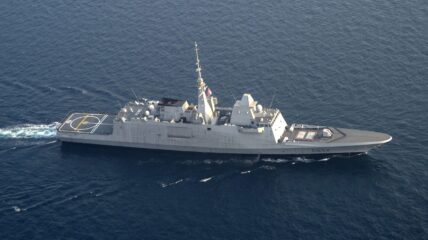 ВМС Франции захватили танкер в Индийском океане