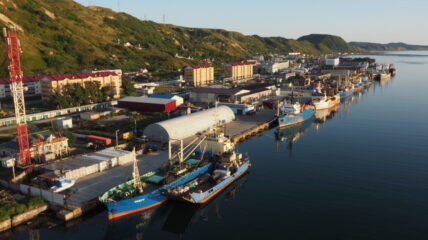 Невельский морской порт расширяет контейнерные перевозки для доставки продовольствия на Сахалин