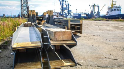 В Мурманском рыбном порту установят три портальных крана