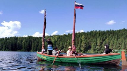 В Тотьме построили поморский карбас для экспедиции и водных экскурсий