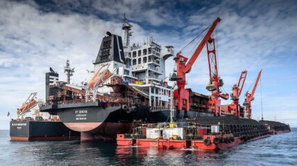 Сахалинская транспортная прокуратура выявила нарушения экологических требований в морском порту