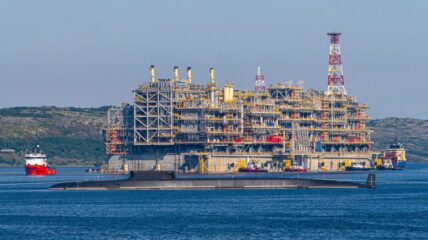 Компания «НордЛайн» приобретет долю Total в проекте «Арктик СПГ 2»