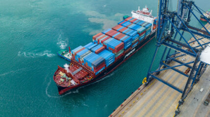 Fesco получила 3,2 млрд рублей годового убытка по МСФО против прибыли годом ранее