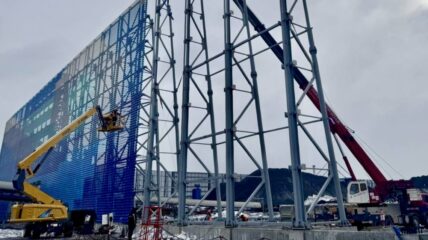 «Дальтрансуголь» приступил к монтажу металлокаркаса второго ветрозащитного экрана