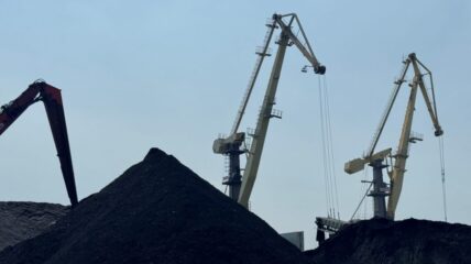 В «Малом порту» обновляется крановое оборудование