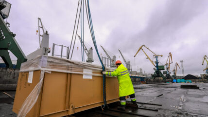 Первый генеральный груз 2025 года обработали в Мурманском морском торговом порту