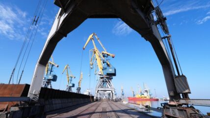 Минтранс РФ и ДНР привлекут дополнительные грузопотоки в порт Мариуполя