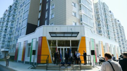 Работники ОСК получили ключи от новых квартир в Северодвинске