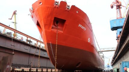 Завод ОСК «Красная Кузница» завершил доковый ремонт танкера «Урарту»