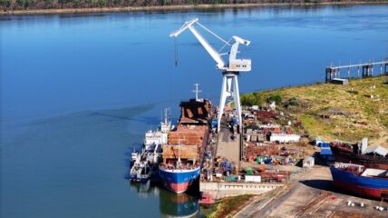 Суд оставил в силе решение о взыскании 170 млн рублей с СЗ «Лотос» за просрочку сдачи сухогруза «Каспийский берег»