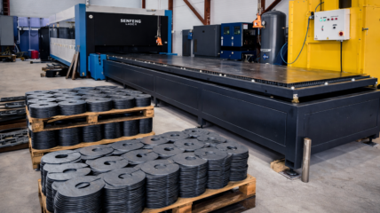 Станки от 6 до 30 кВт без остановки производства: как «Севзапметалл» и «Технограв» наладили коммерческую лазерную резку