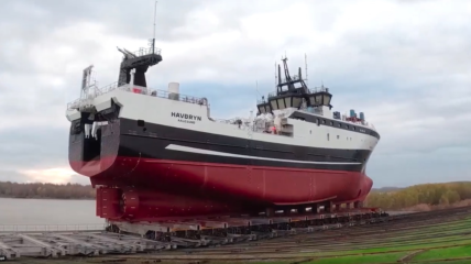 Румынская Vard Braila спустила на воду морозильный траулер-процессор Havbryn
