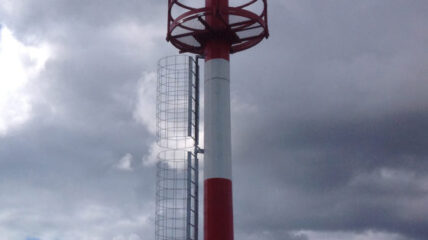 ГК «Амира» разработала осветительный комплекс на базе высокомачтовой опоры для портов
