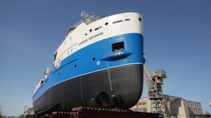 «Окская судоверфь» спустила на воду краболов «Капитан Житников» проекта 5712LS