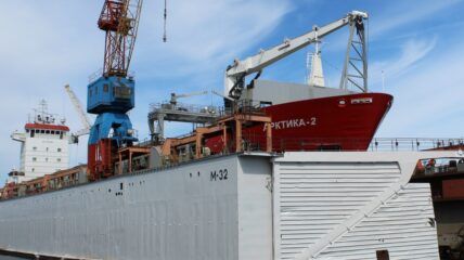 На предприятии ОСК «Красная Кузница» завершен ремонт «Арктики-2»