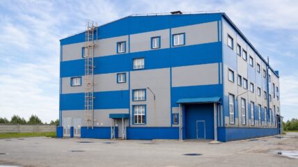 На предприятии ОСК «Арктика» обновлена система теплоснабжения стендового корпуса промплощадки № 1