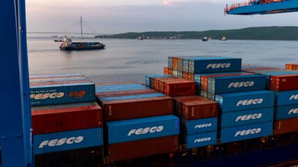 Fesco установила рекорд по импортным контейнерным перевозкам через дальневосточное порты