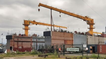 В Архангельске приступили к швартовным испытаниям плавдока проекта 28140