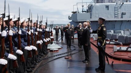 Россия зеркально ответит на попытки захвата торговых судов — Президент РФ