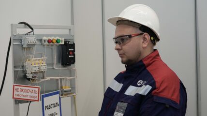 Электромонтер нижегородского конструкторского бюро «Росатома» вошел в топ-3 лучших в своей профессии