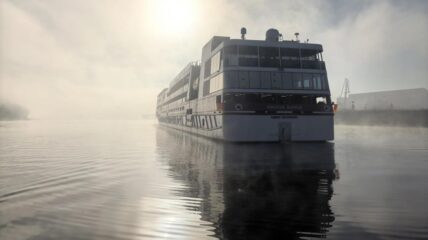 Завод ОСК «Красное Сормово» завершил первые ходовые испытания круизного судна «Николай Жарков» проекта 00840
