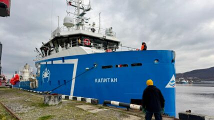 Краболов «Капитан» проекта ССа5712LS впервые прибыл в Мурманск